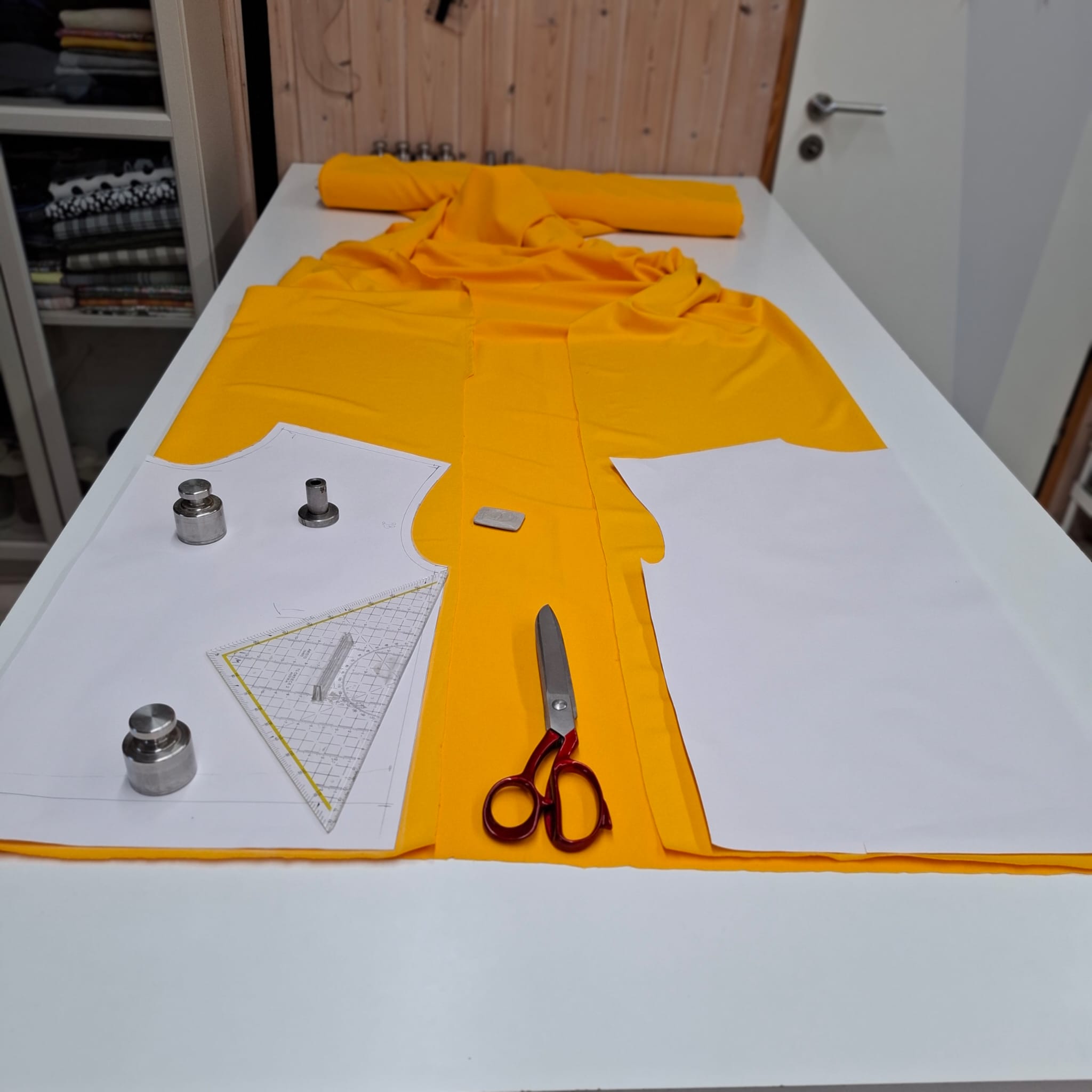 Professionelles Nähen an der Industrienähmaschine