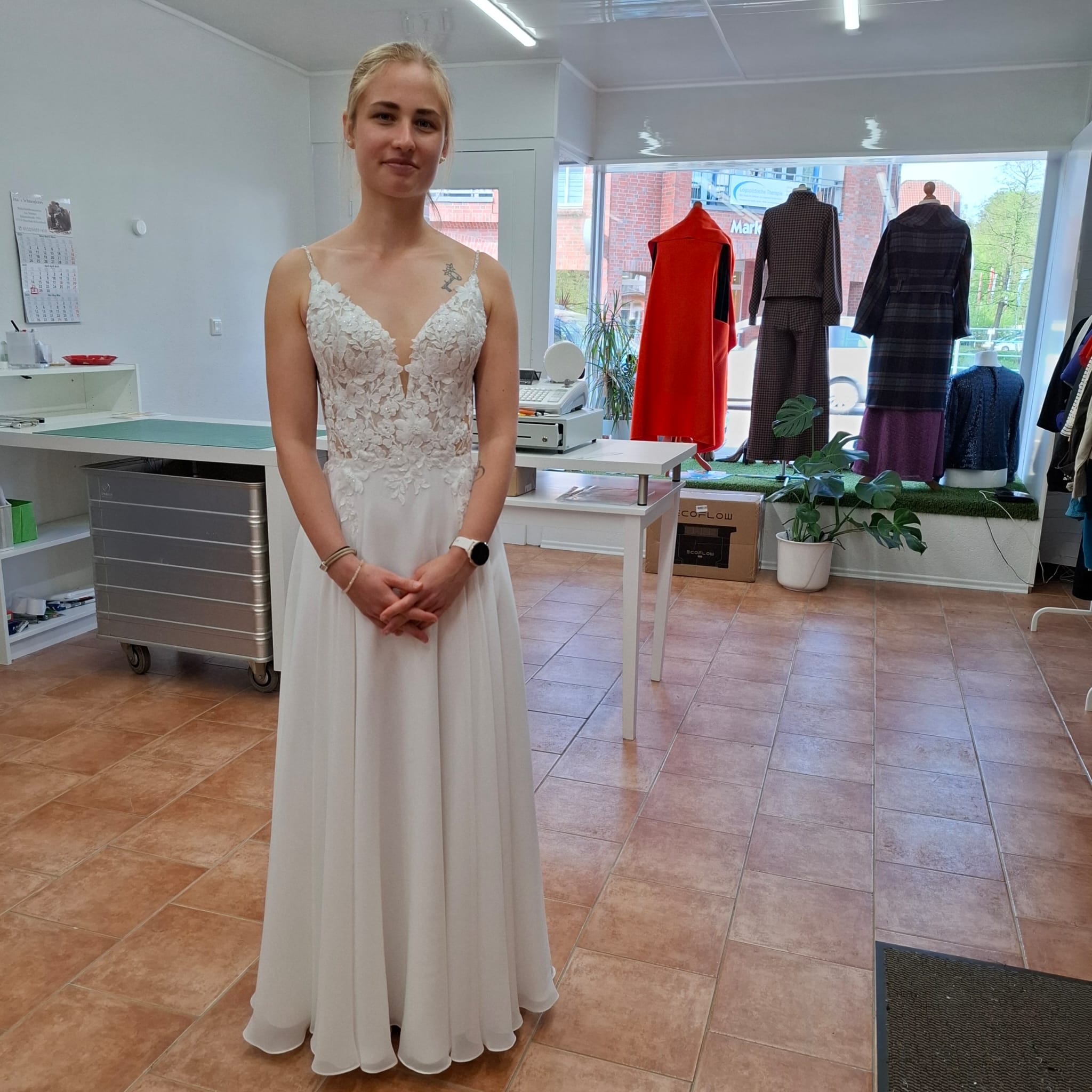 Maßgeschneidertes Hochzeitskleid - fertiges Meisterwerk
